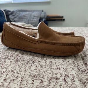 Men’s Ugg slippers